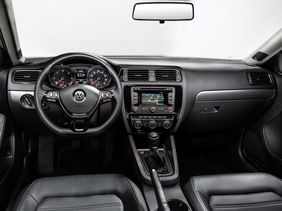  Volkswagen Jetta 2015 года  (US) (фото 5 из 62)